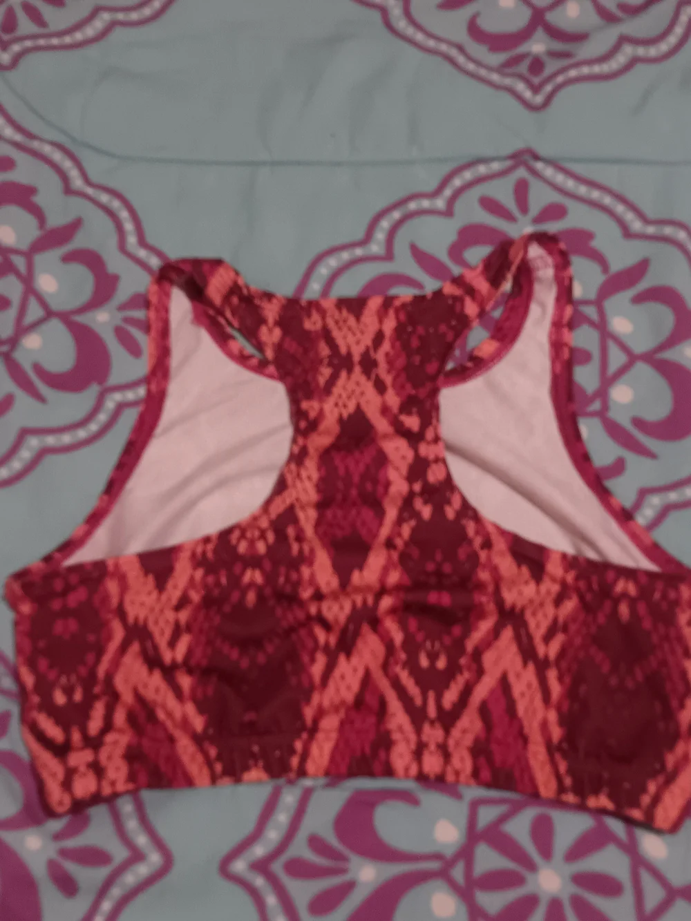 Justice 🍑 Girls Pink and Magenta Athletic Crop Top